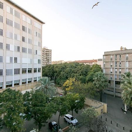 Apartamento Elyo Apartman Barcelona Kültér fotó