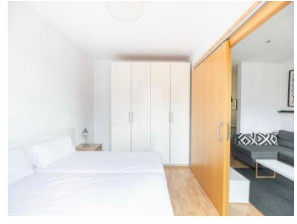 Apartamento Elyo Apartman Barcelona Kültér fotó