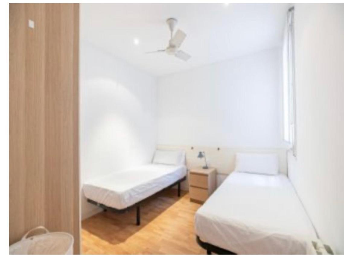Apartamento Elyo Apartman Barcelona Kültér fotó