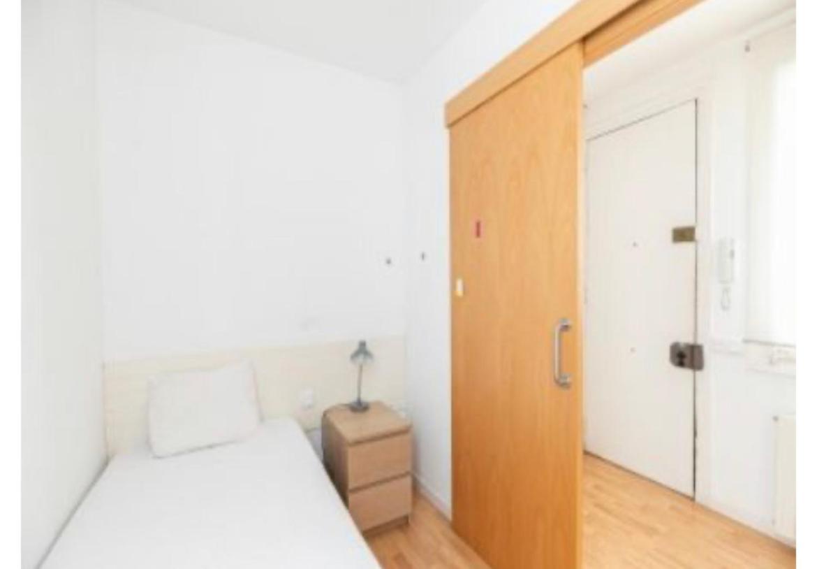 Apartamento Elyo Apartman Barcelona Kültér fotó