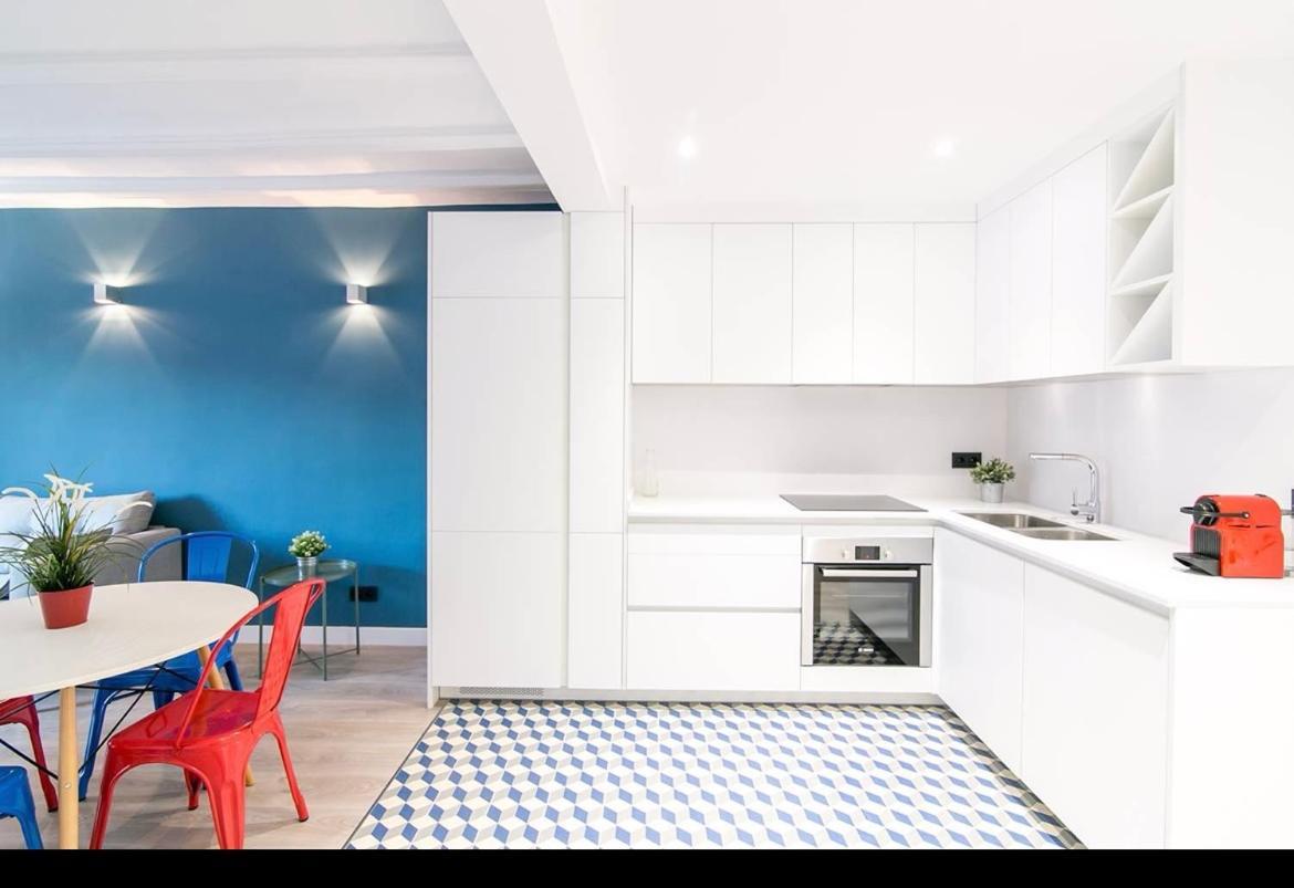 Apartamento Elyo Apartman Barcelona Kültér fotó